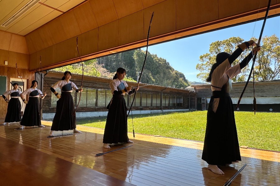弓道部の練習風景