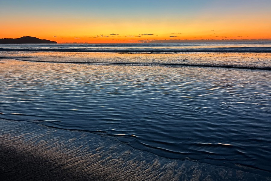 夕焼けの海